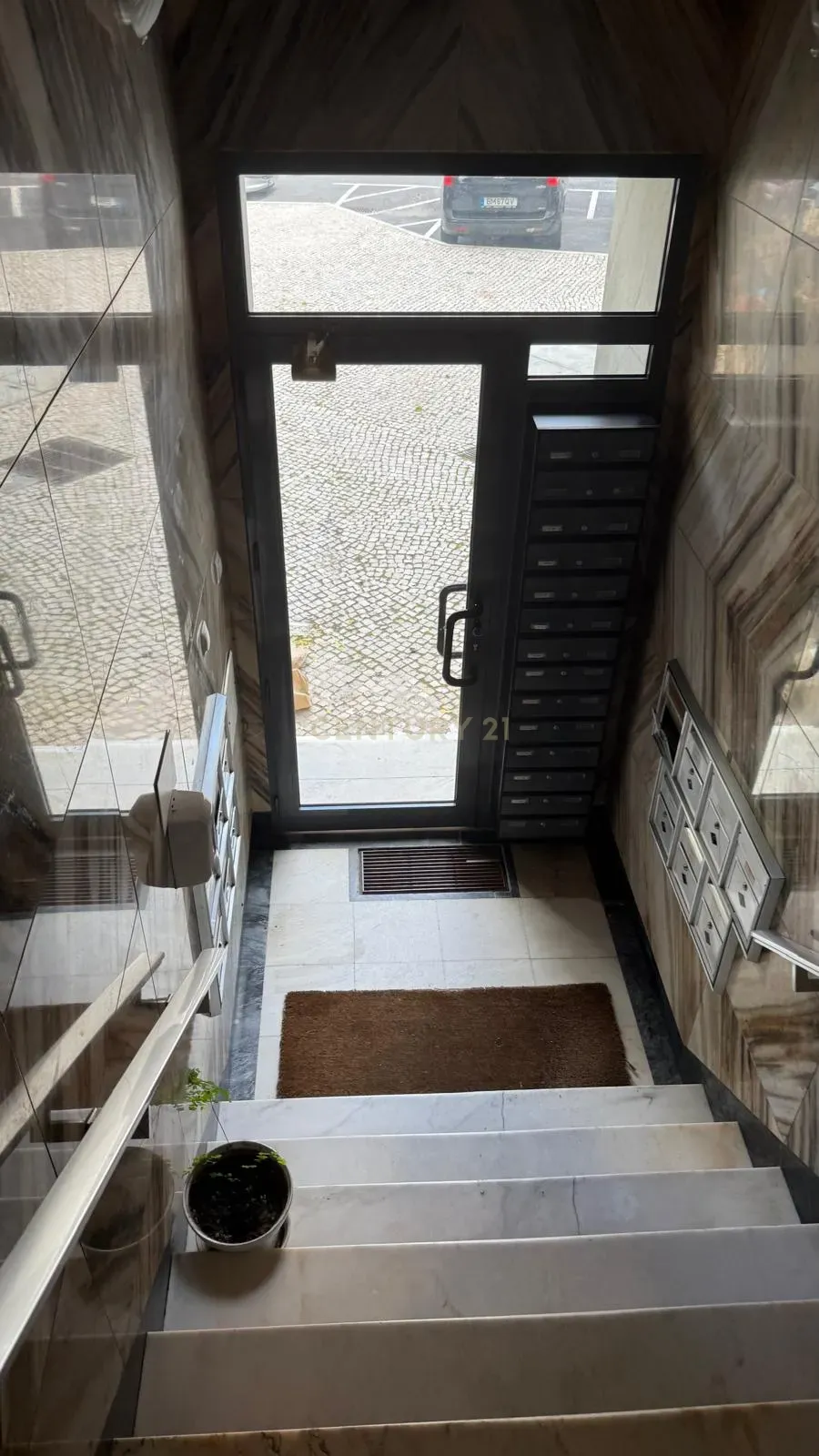 T2 Ameixoeira, para remodelação - Image 11