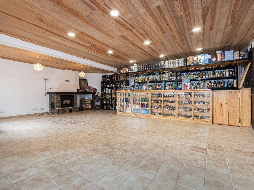 Apartamento T3 + 74m2 de área extra em Agualva-Cacém - Image 13