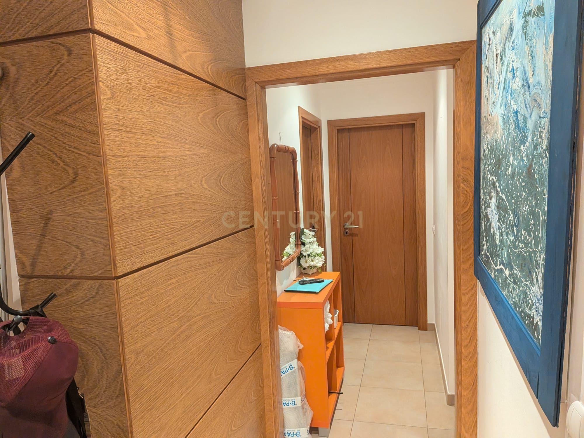 Fotografia 9 de T1 para arrendamento em condomínio fechado com piscina