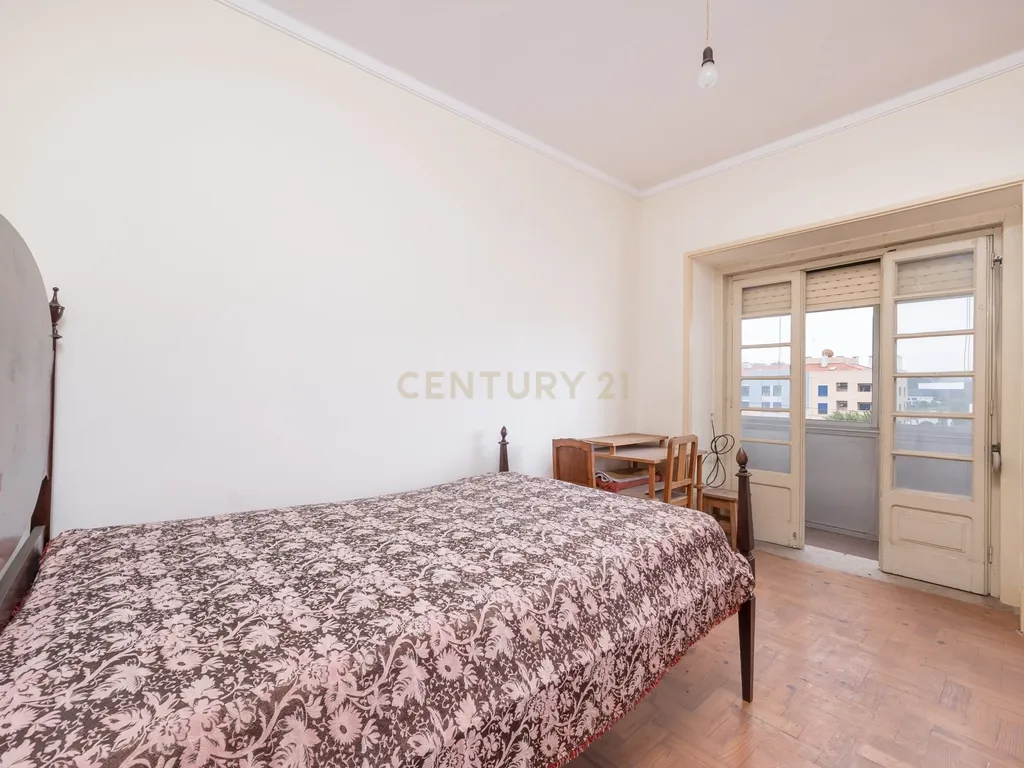 Venda | Apartamento T3+1 com garagem na Rua Verde Pinho em Coimbra - Image 7
