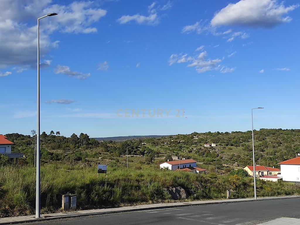 Terreno para Construção em Miranda do Douro - 312m² - Image 5