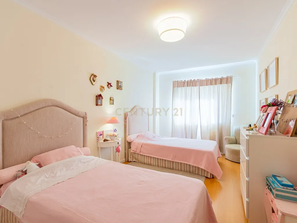 Apartamento T3 Remodelado na Horta dos Vimes - Viva com Conforto e Qualidade em Alenquer. - Image 22
