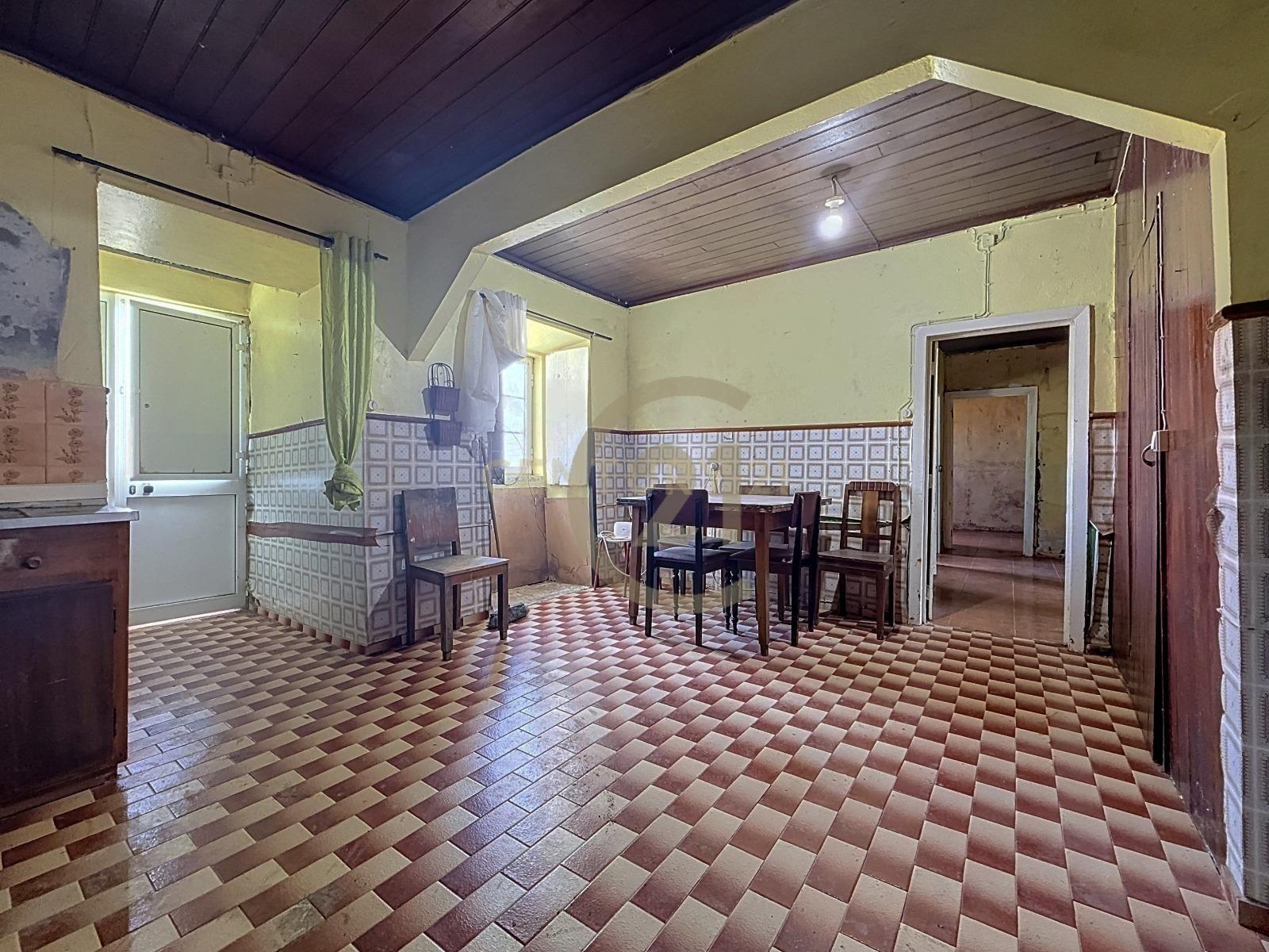 Fotografia 10 de Casa para Recuperação em São Bartolomeu de Regatos