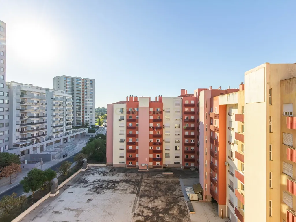 Apartamento T3, Lisboa, com um lugar de parqueamento e arrecadação. Oportunidade Única! - Image 30