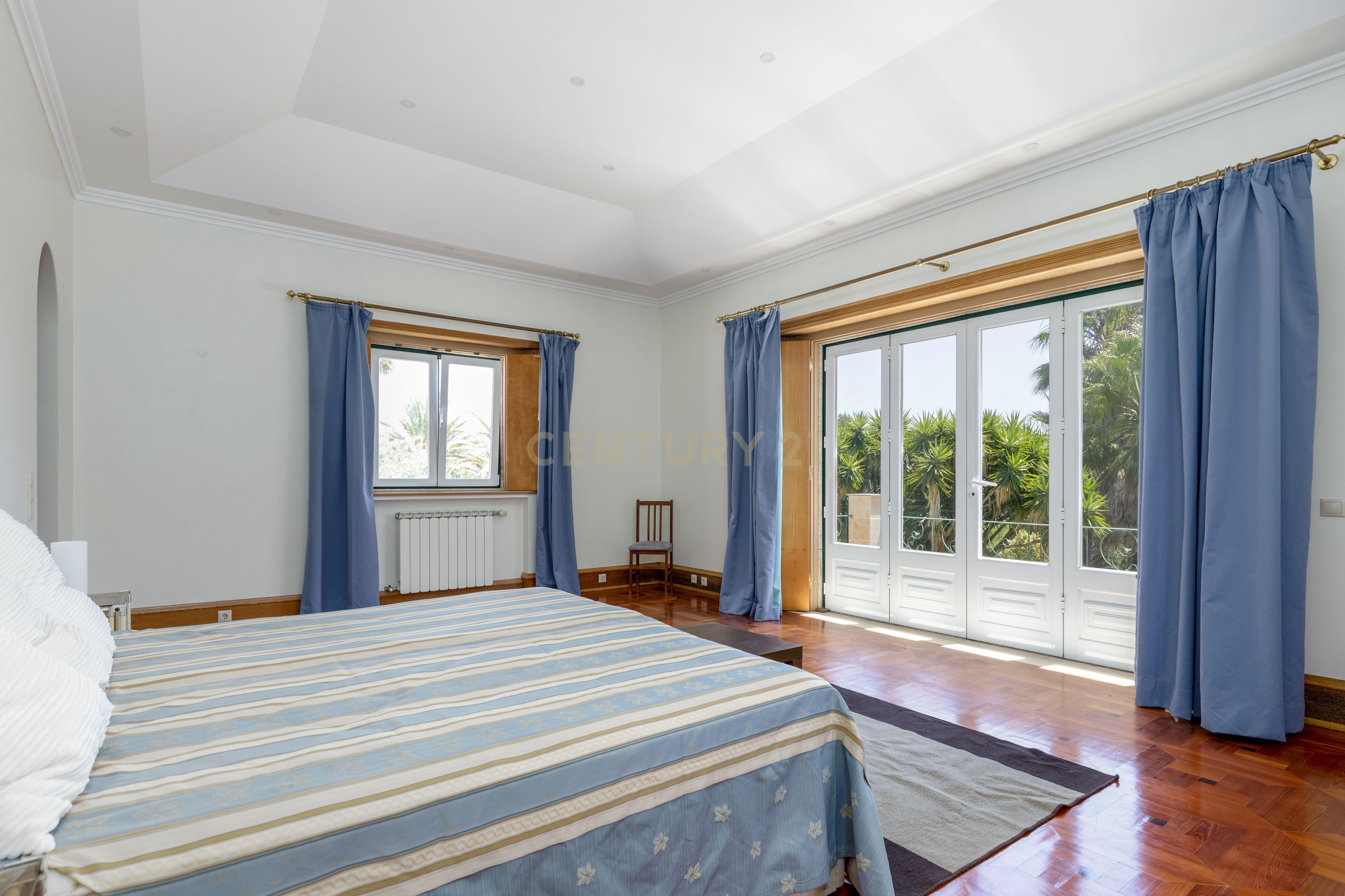 MORADIA T4 + 1 COM JARDIM, VÁRZEA DE SINTRA - Image 19