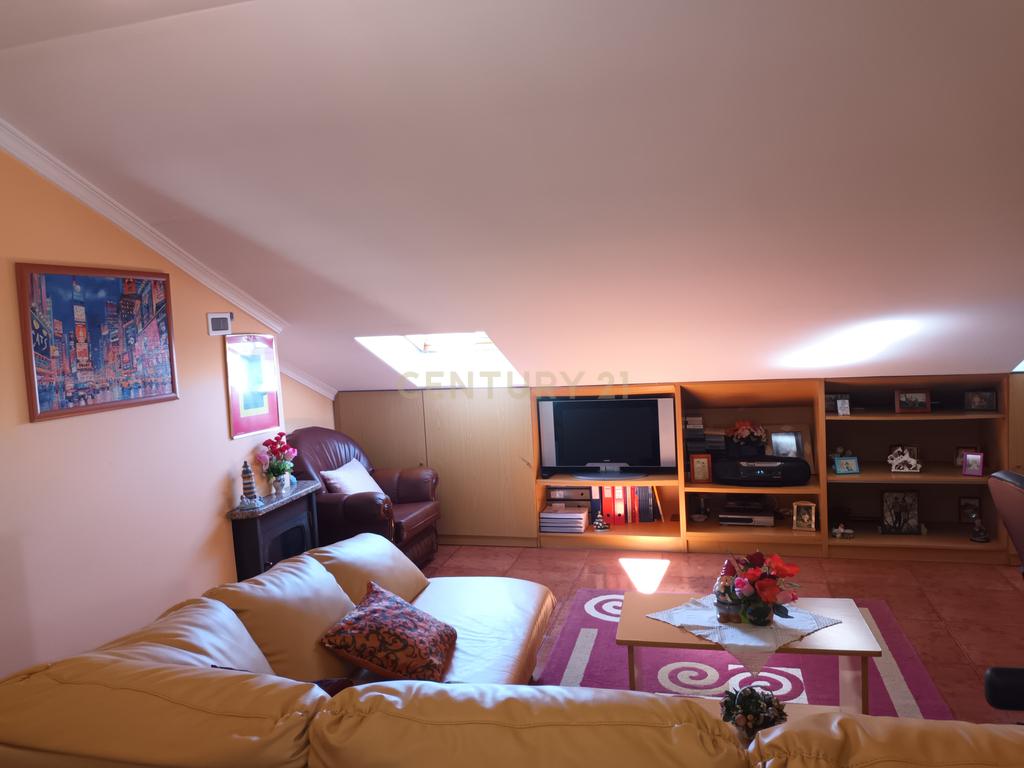 Vende-se apartamento T3 Duplex, zona das Antas, Porto - Image 28