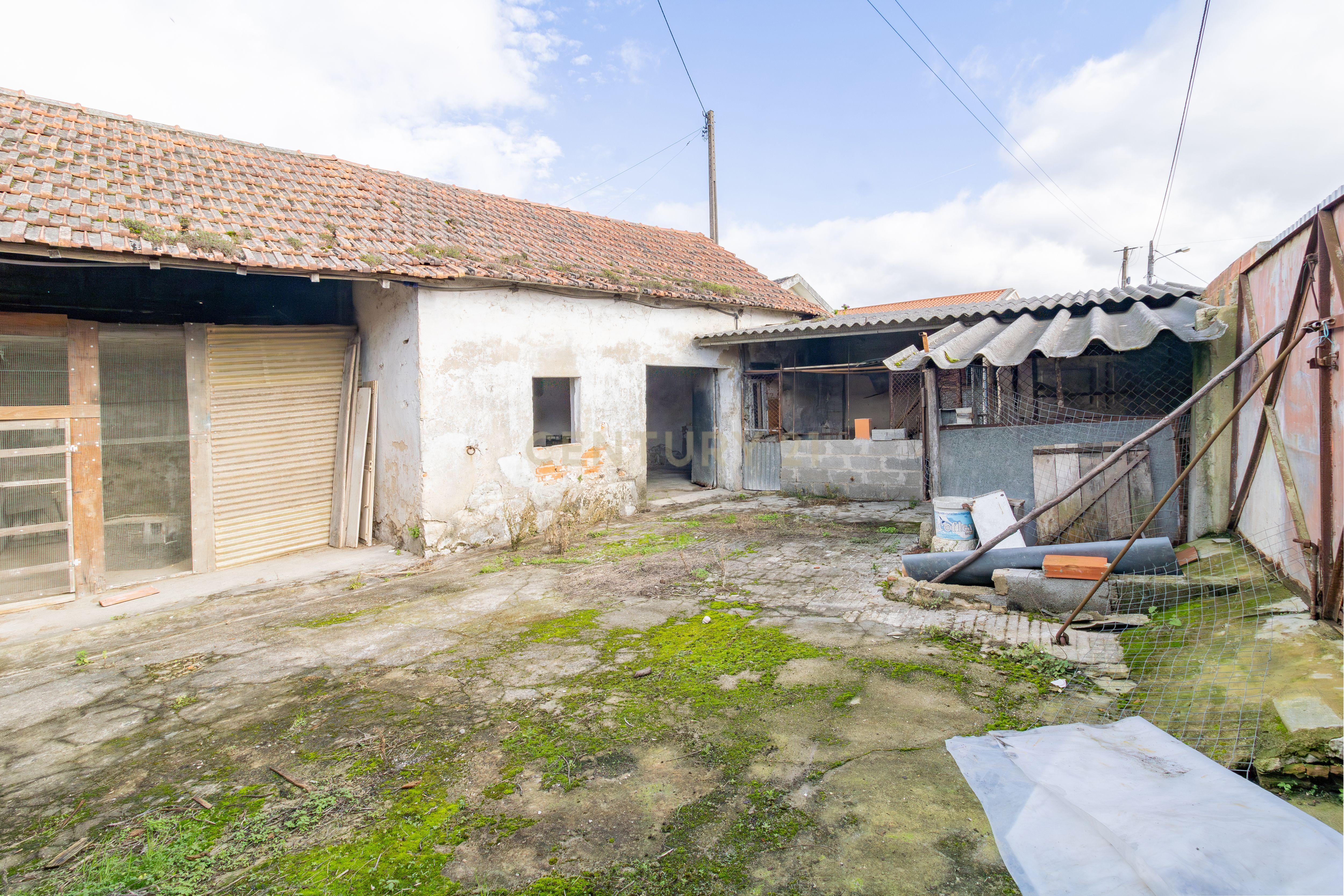 Moradia T3 na Maceira, Leiria - Image 24