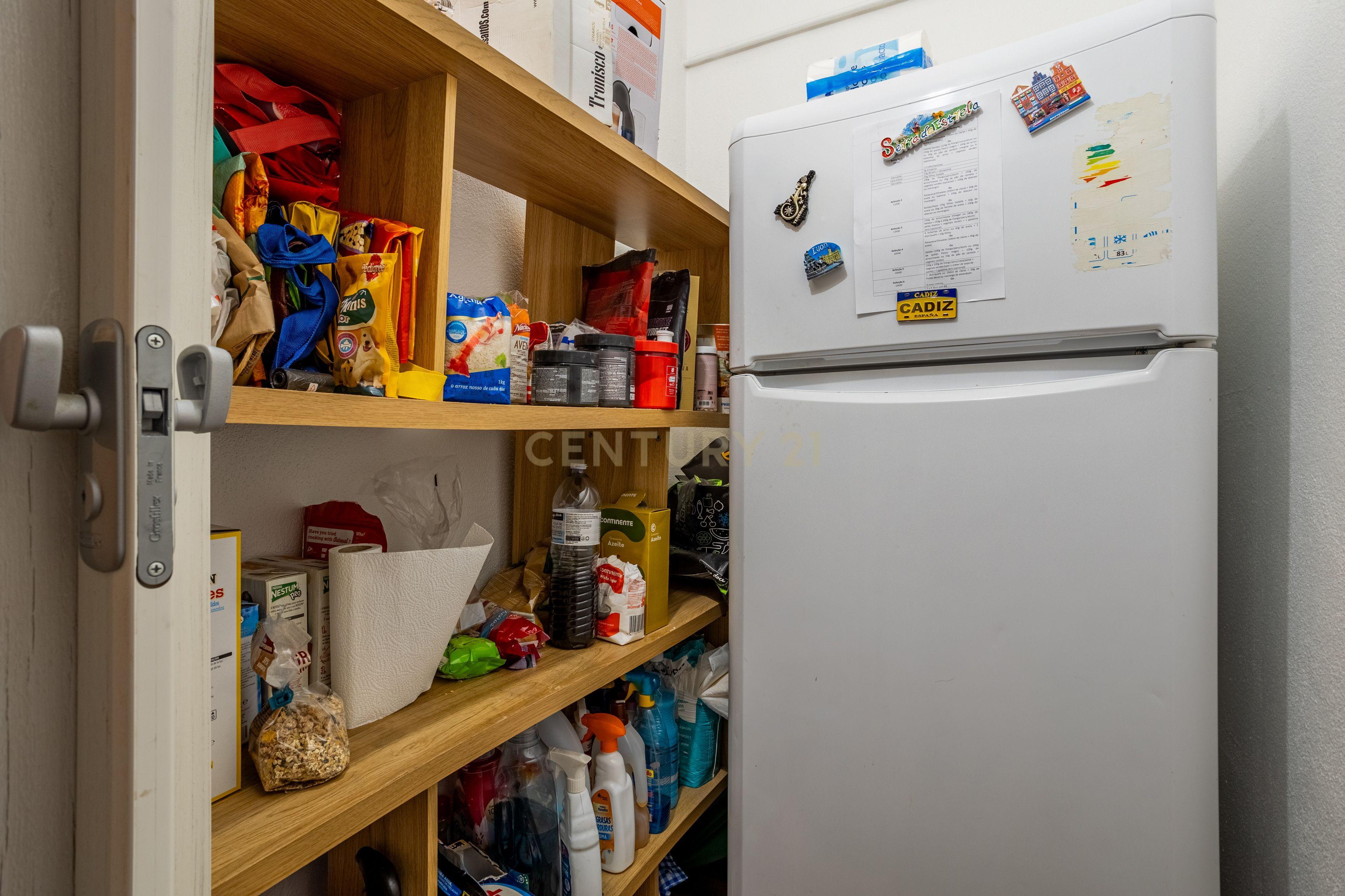 Apartamento T2 na Nazaré - Totalmente Remodelado com Vista Mar - Image 23