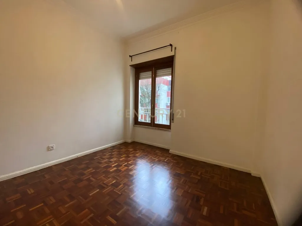 Apartamento T2 para Arrendamento - Image 26