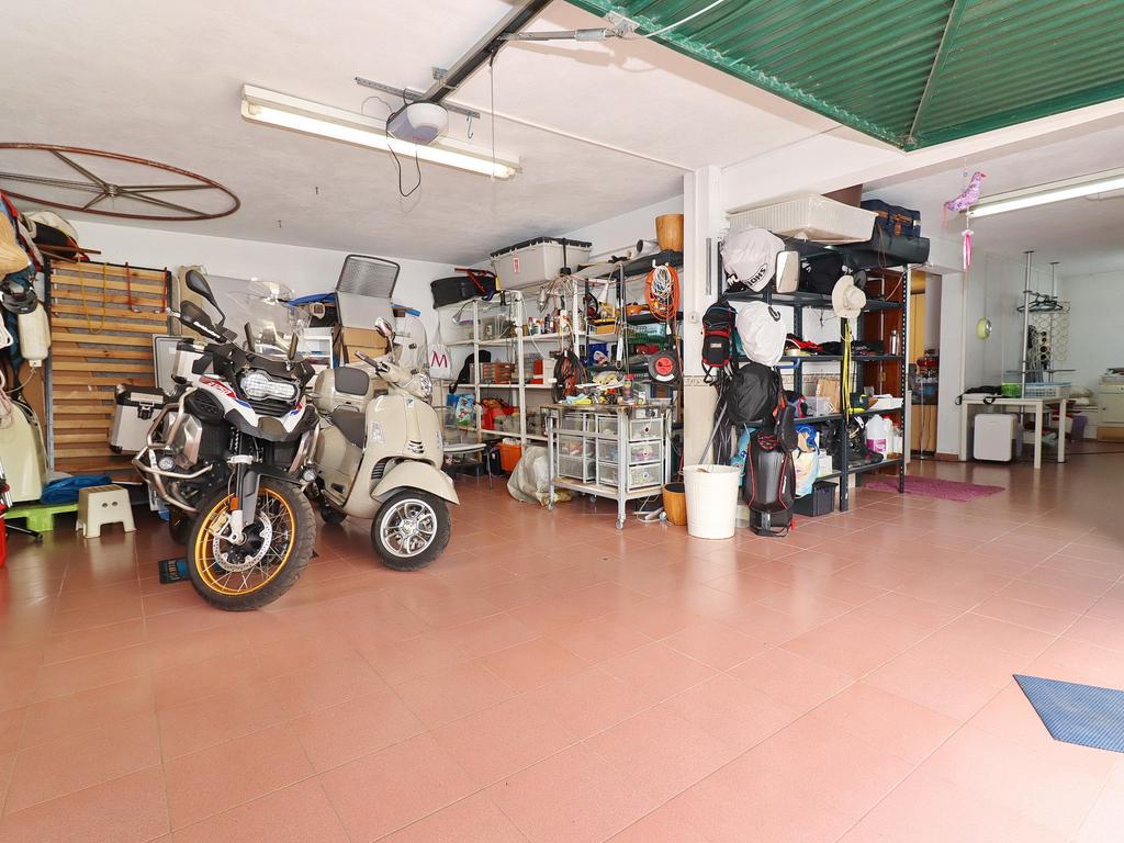 Moradia de Charme em zona residencial Prime, em Santo Amaro de Oeiras - Image 31