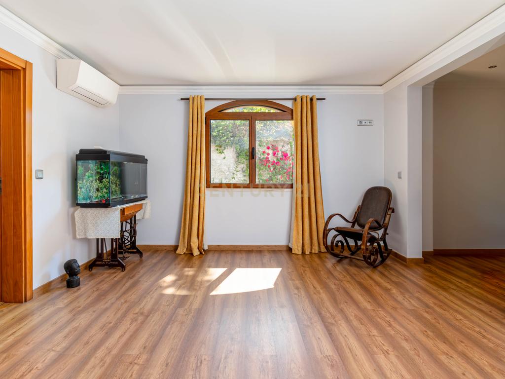 Espetacular Moradia T4 em Mafra com Jardim e Terraço - Image 32