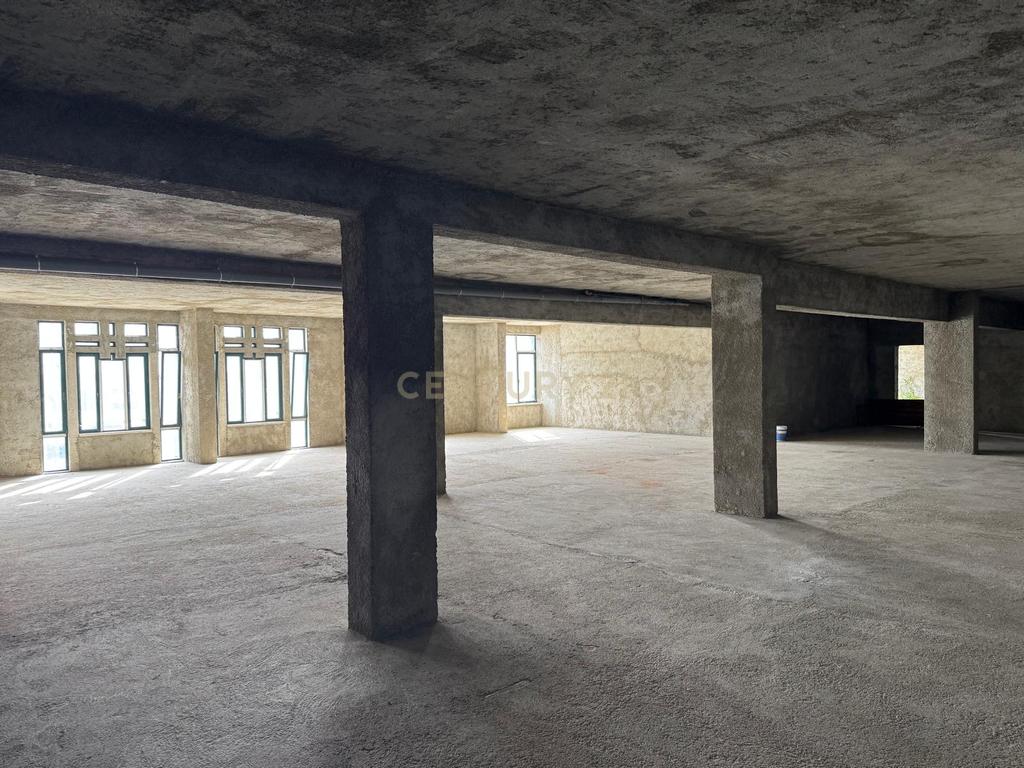 Imóvel Comercial / Habitacional à Venda no Prédio Mais Emblemático de Macedo de Cavaleiros - Image 9