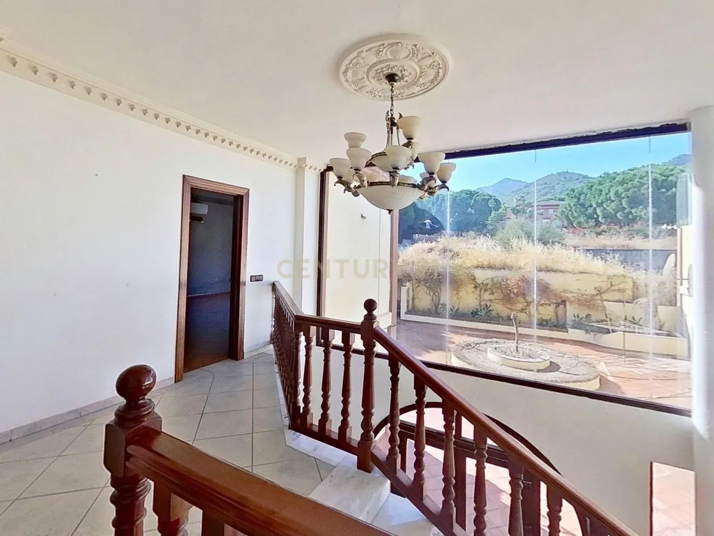 OPORTUNIDADE! ALUGUEL DE MAGNÍFICA MORADIA COM USO NÃO RESIDENCIAL – IDEAL PARA NEGÓCIOS - Image 16