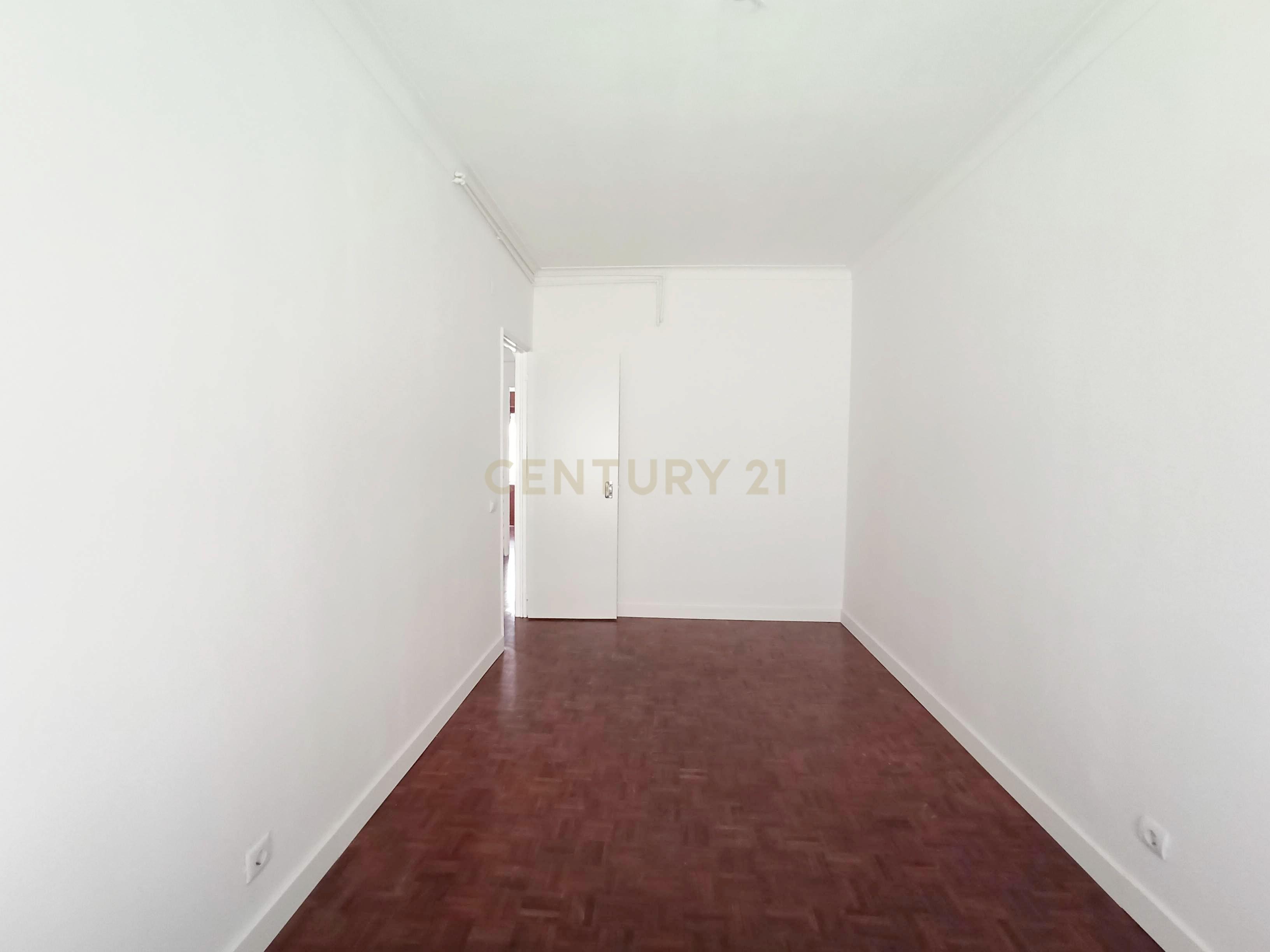 Fotografia 11 de T2 renovado, no bairro das Amoreiras em Setúbal