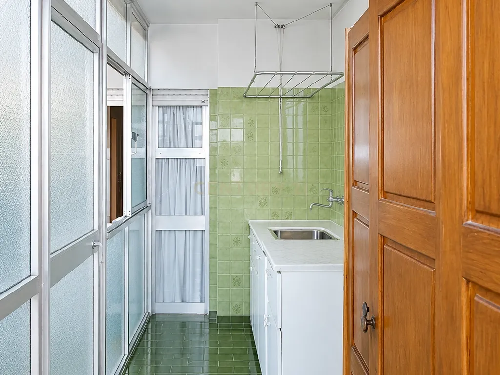 Apartamento T3 +1 com terraço/marquise coberto/lugar de garagem/com Vista para a Cidade em Localização Central - Matosinhos - Image 6