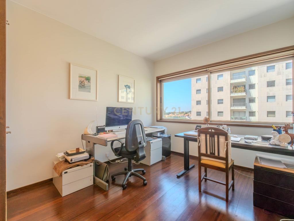Apartamento T5 na zona do Aviz - Porto - Image 29