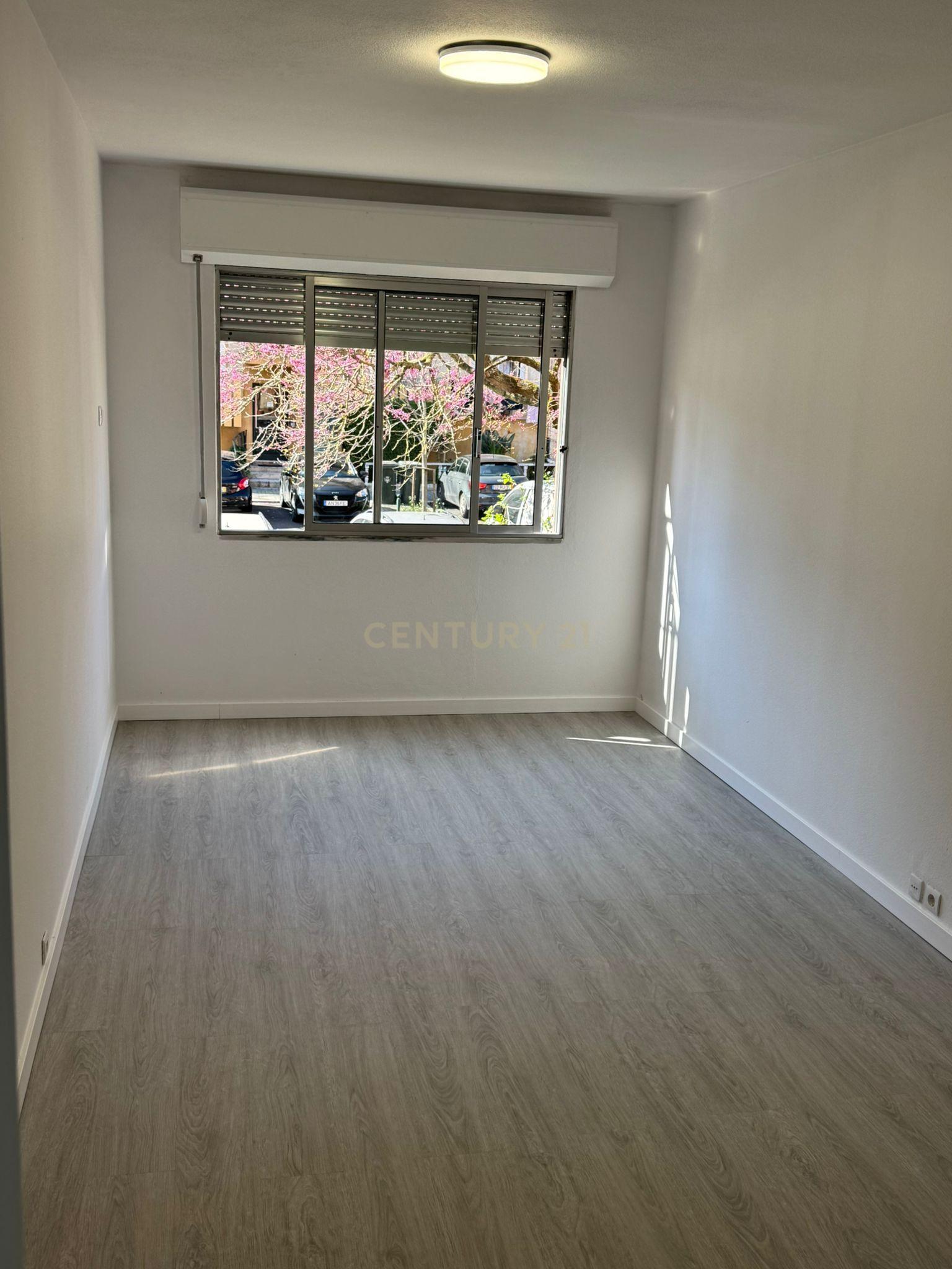 Apartamento Renovado T2 para arrendar nos Olivais, Lisboa - Vista 3