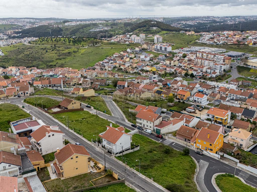 Terreno Urbano para construção de moradia unifamiliar (Casal de Cambra) - Image 13
