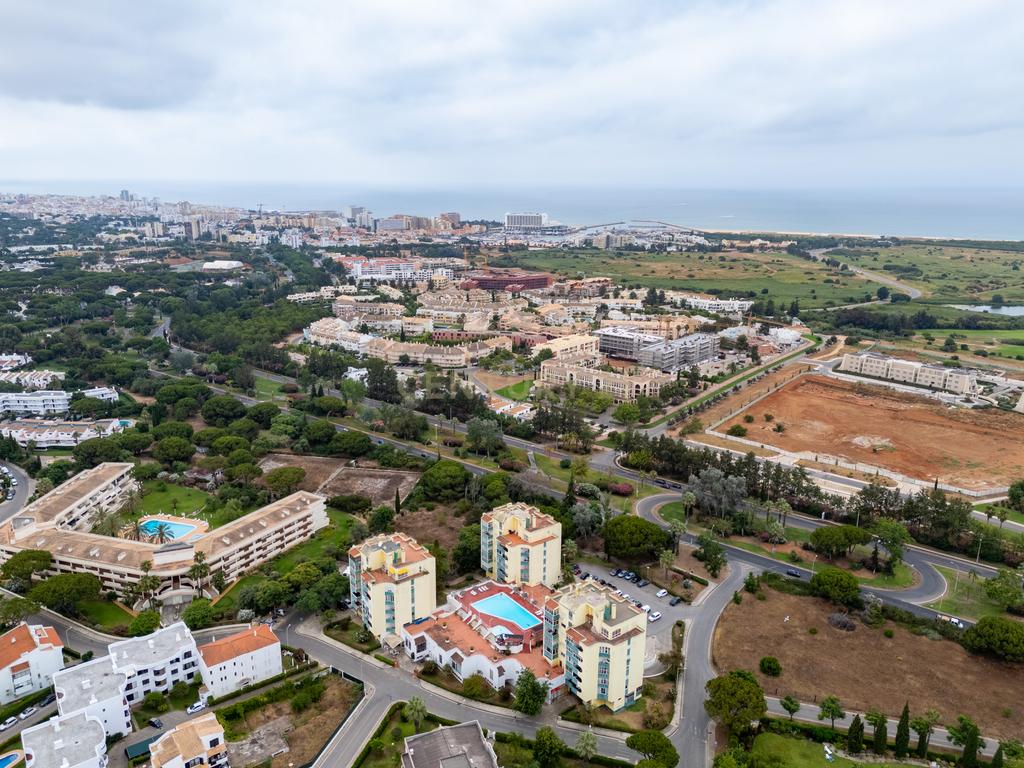 Apartamento T1 com varandas e vista mar no Parque das Amendoeiras — Vilamoura - Image 24