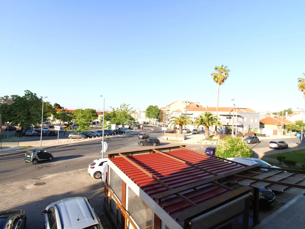 Apartamento T2 em Seixal - Oportunidade Única! - Image 3