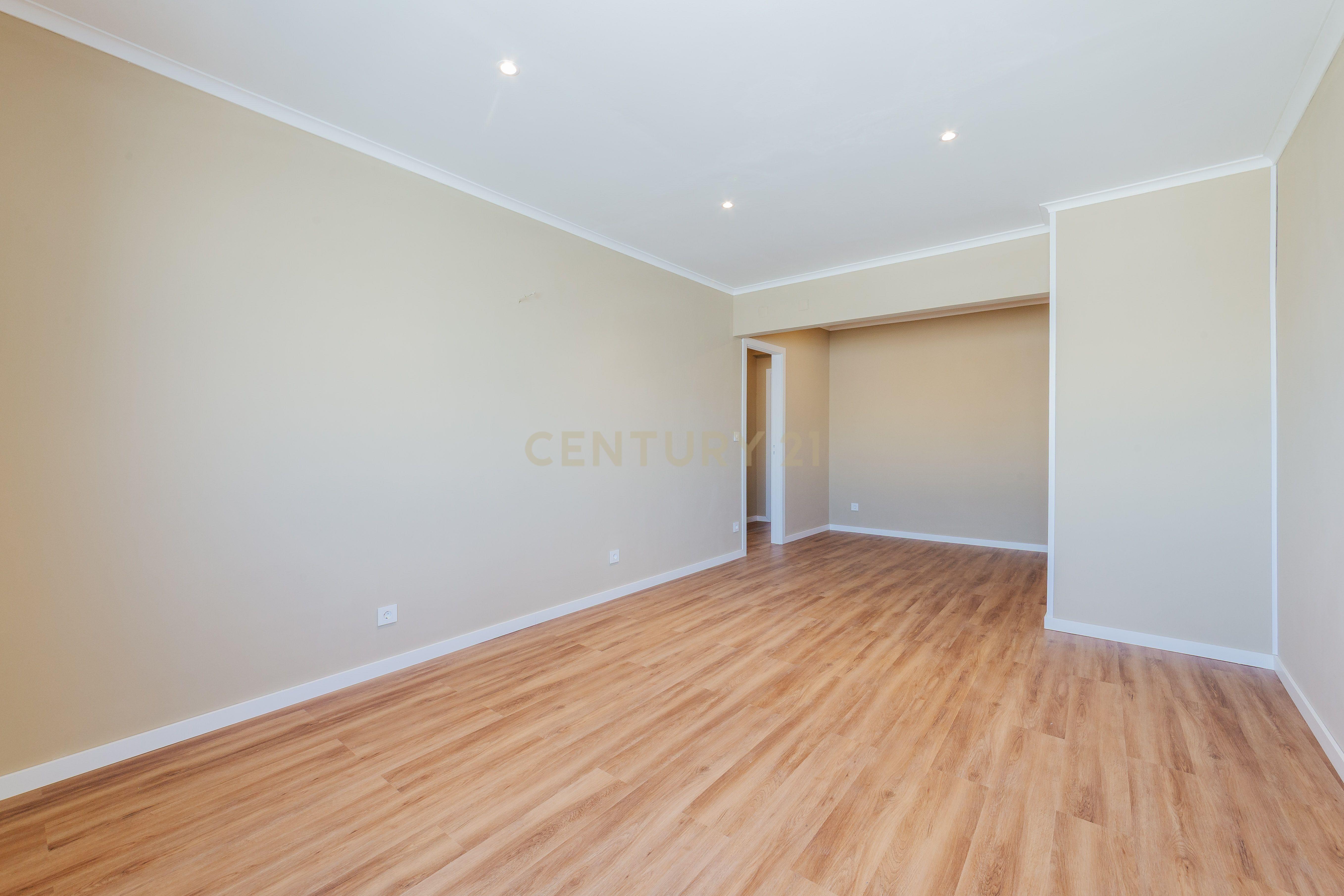 Apartamento T4 à venda em Moscavide e Portela, Loures — foto 2