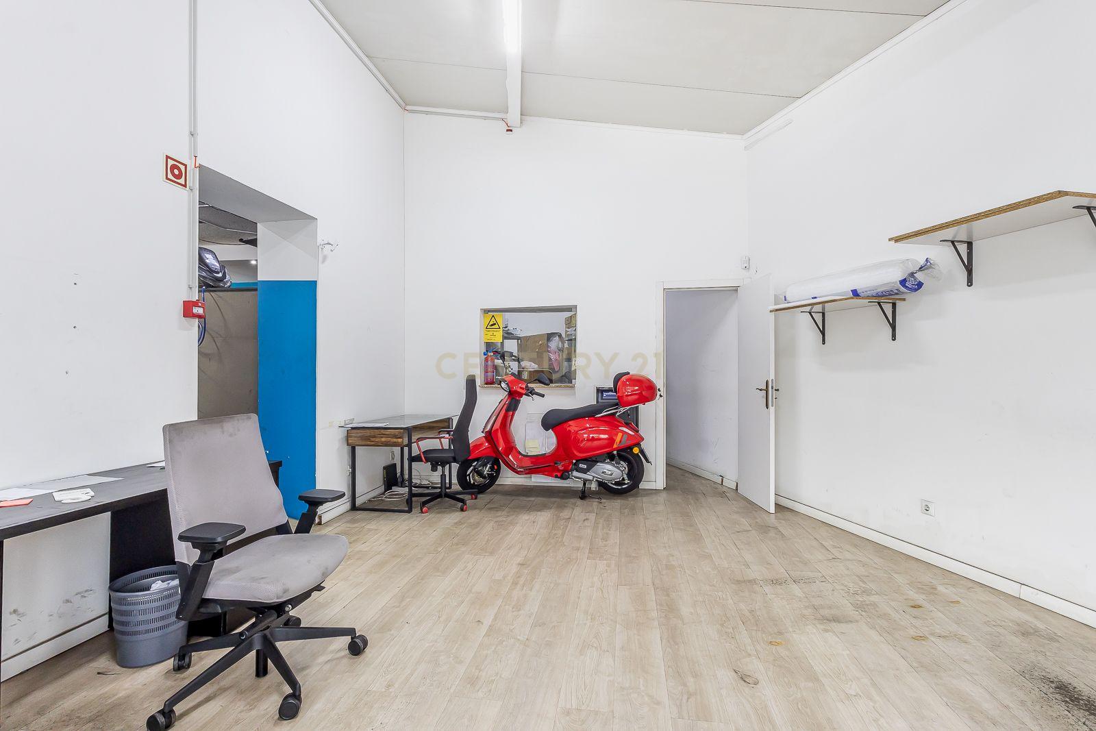 Fotografia 8 de Espaço Comercial com perto de 300m² a 15 minutos do centro do Porto – EM VENDA!