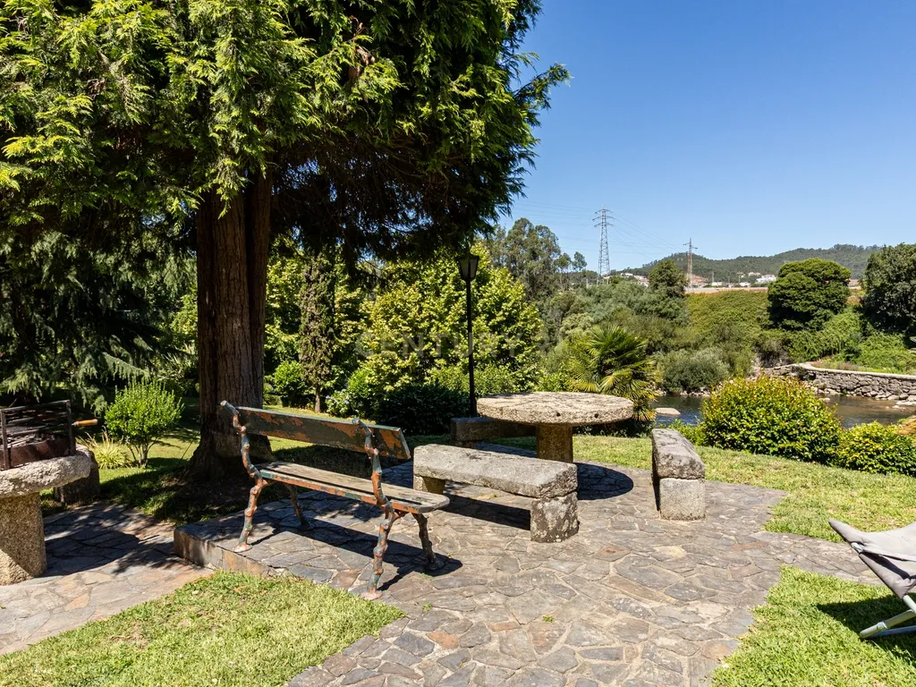 Casa das Azenhas – Charme e Exclusividade à Beira do Rio Cávado - Image 34