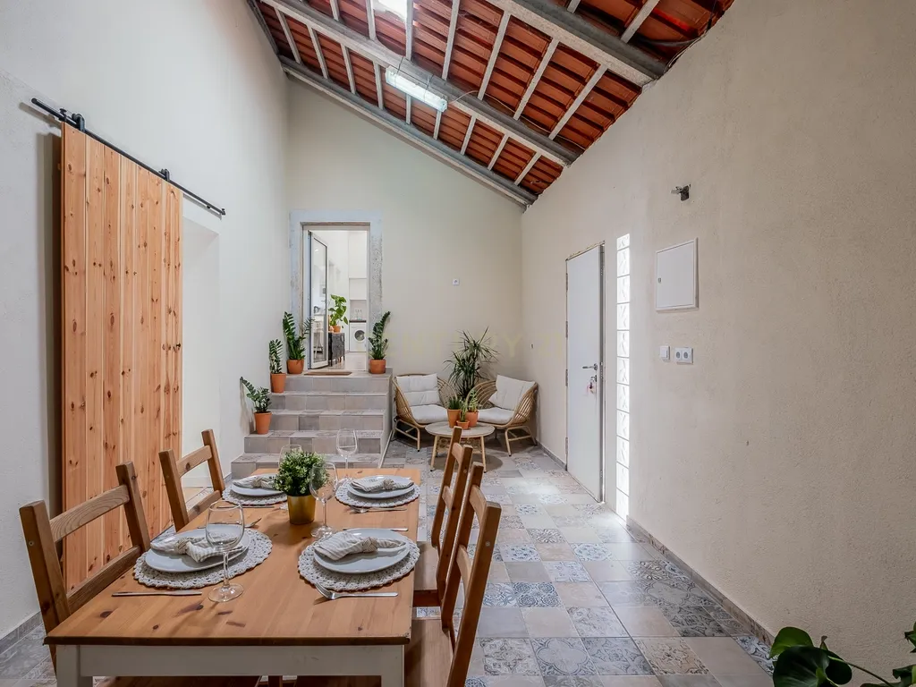 Moradia T3 com Entrada Independente para T1 – À Venda em Freiria, Sobral de Monte Agraço - Image 28