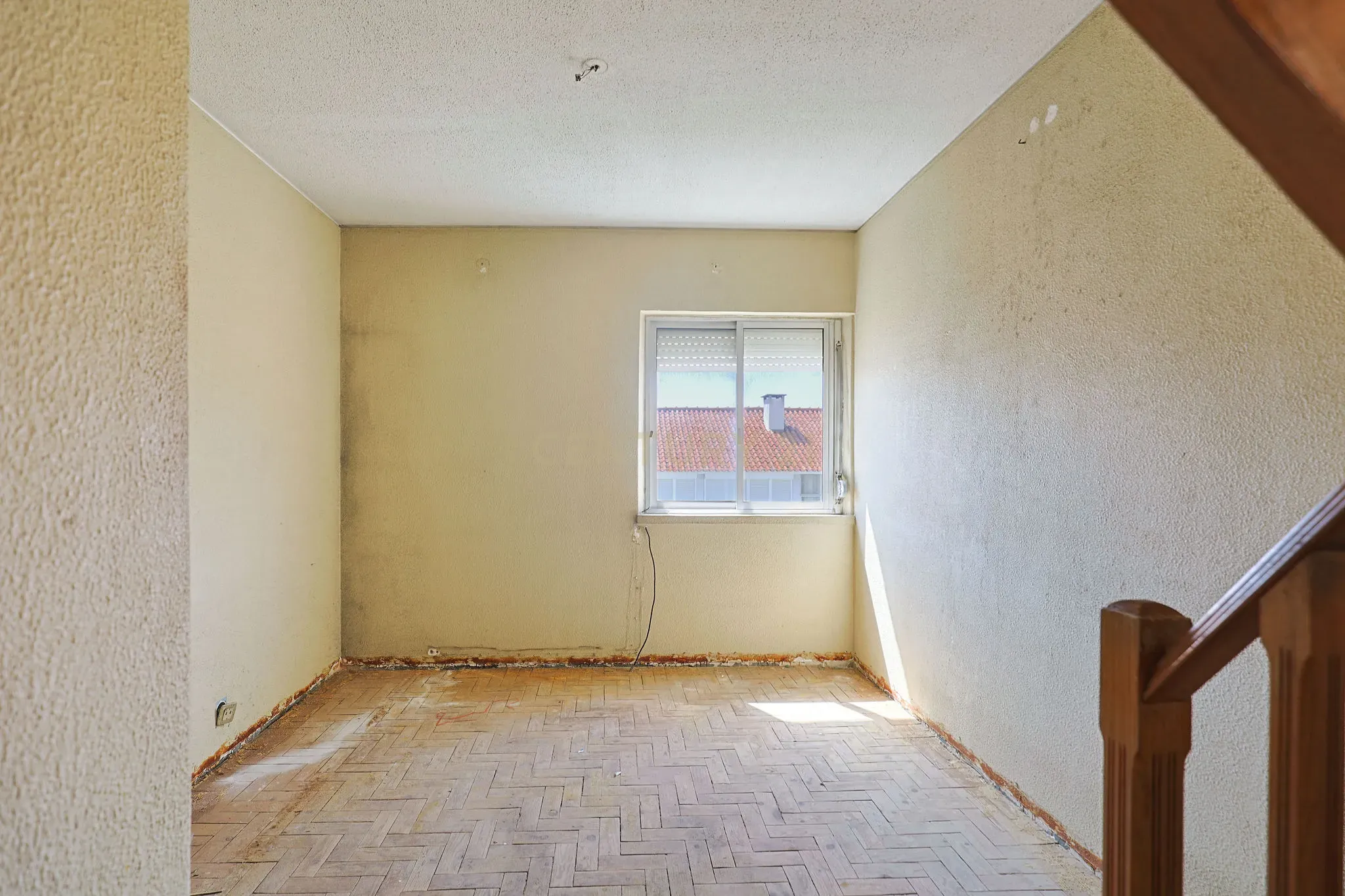Fotografia 3 de T2 na Arrentela junto à Baía do Seixal – Excelente oportunidade para remodelação