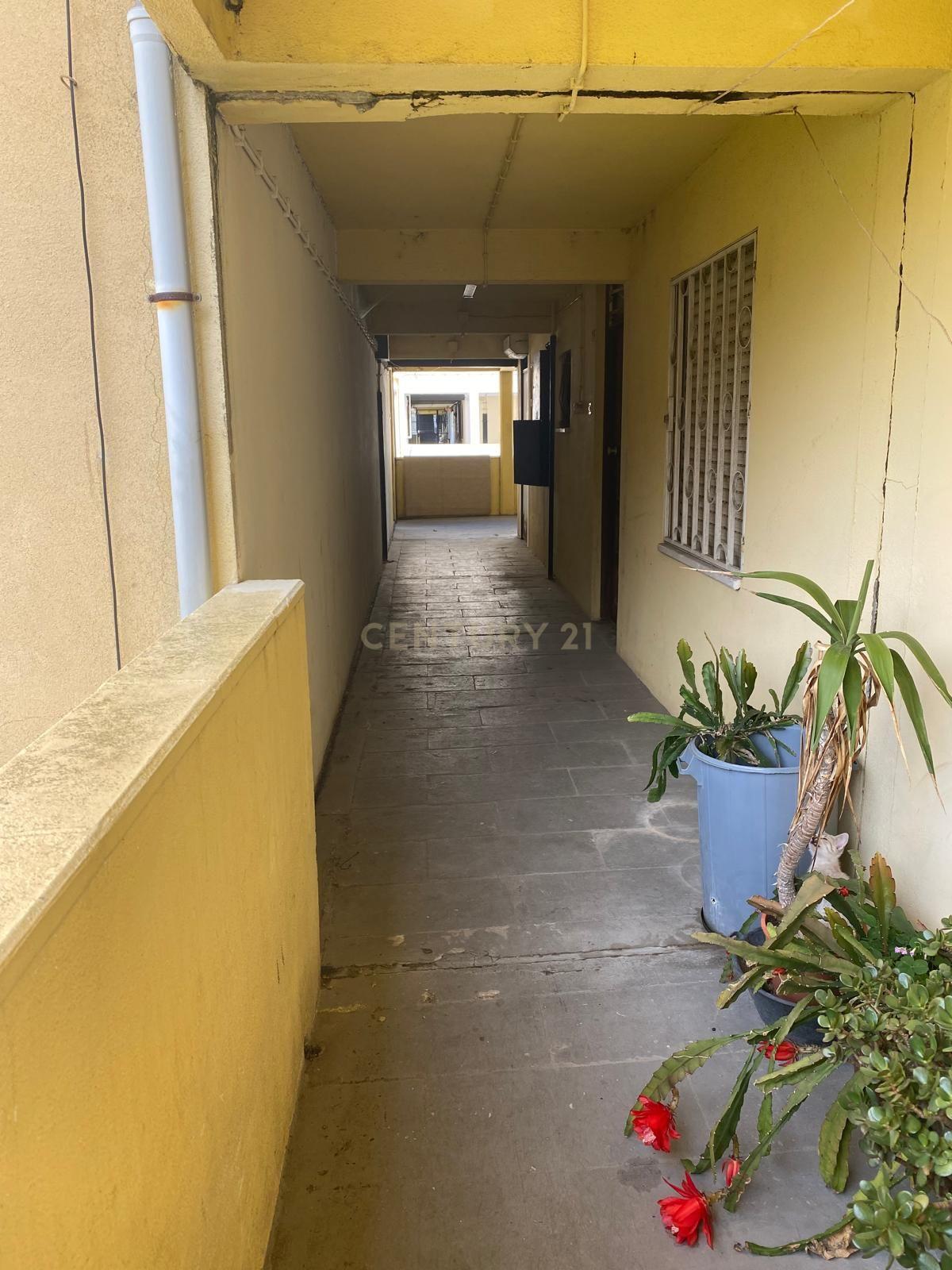 Oportunidade de Negócio - T1 em Alhos Vedros, perto de todos os serviços - Image 5