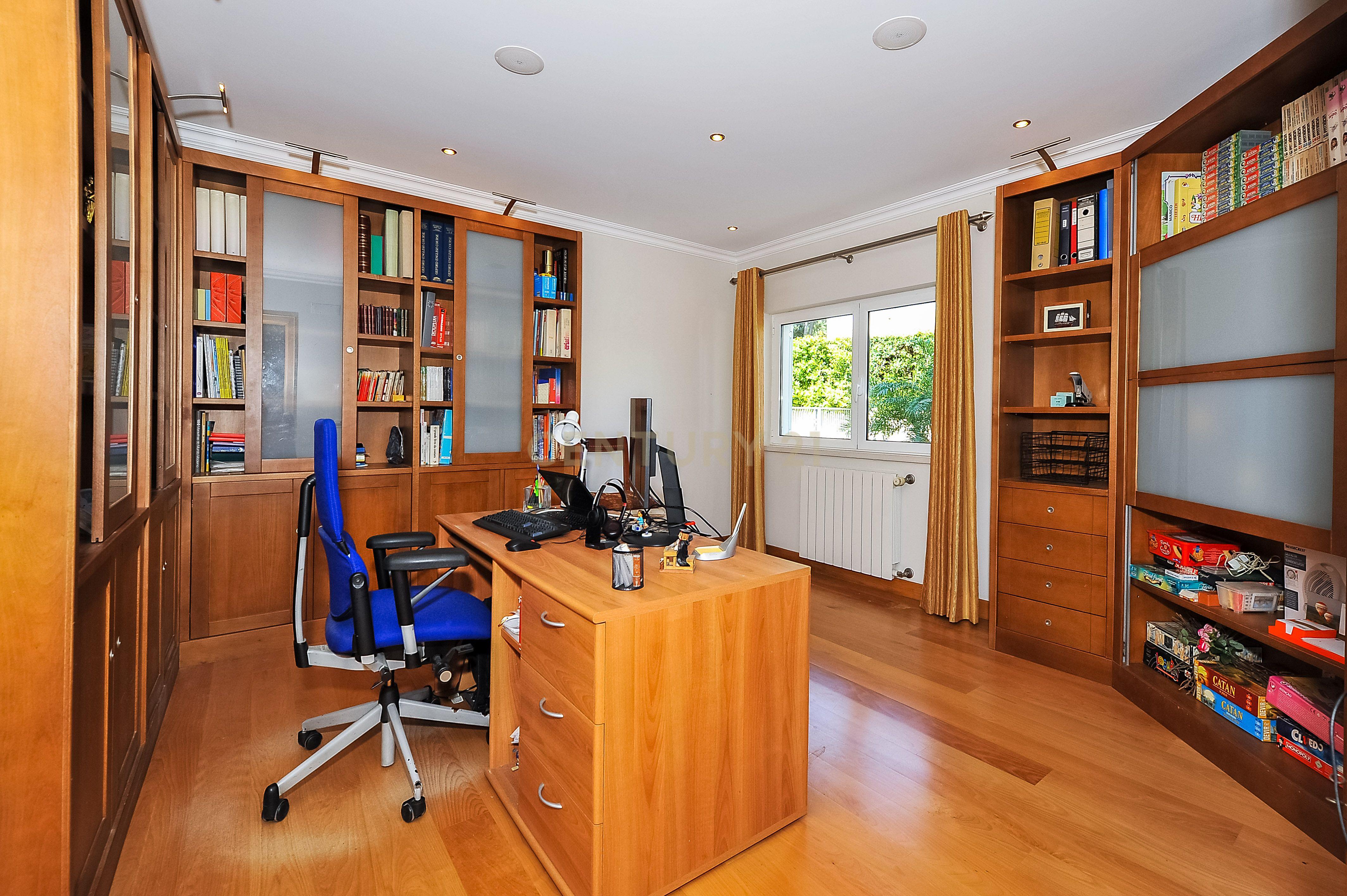 MORADIA T6 - EXELENTE INVESTIMENTO - Image 30