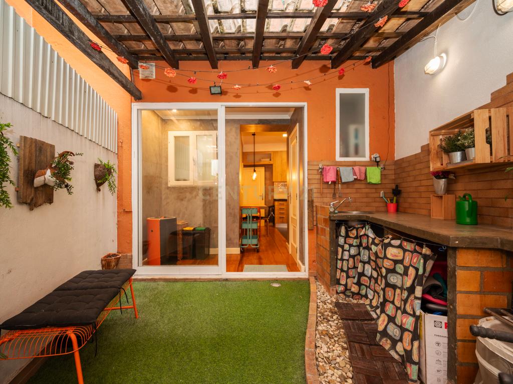 Apartamento T3 com terraço na Graça - Image 27
