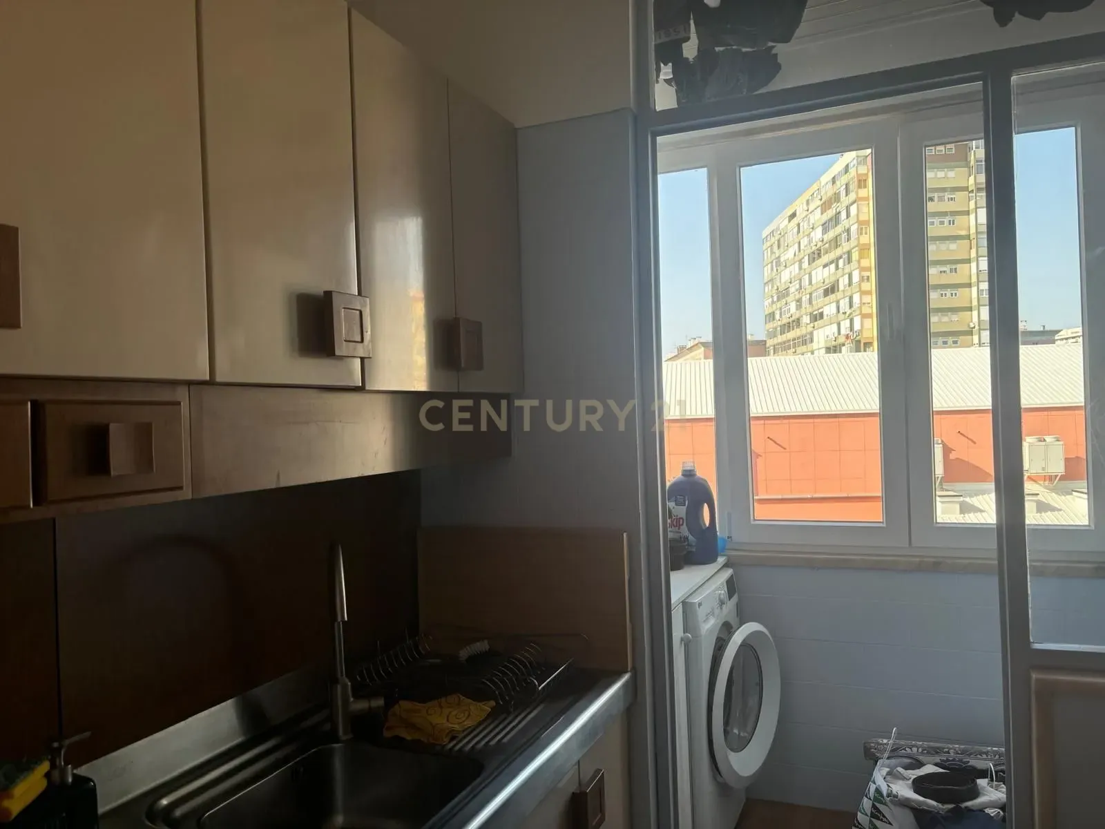 Apartamento Moderno T1 com Varanda no Lumiar - 1150€ - Image 4