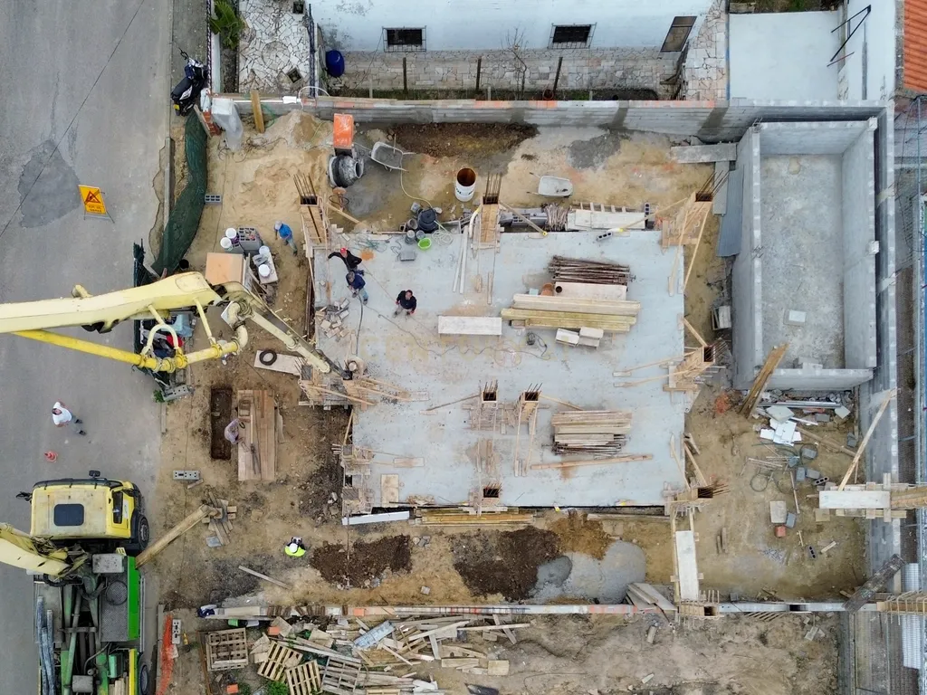 Moradia Nova em Construção – Fernão Ferro - Image 33