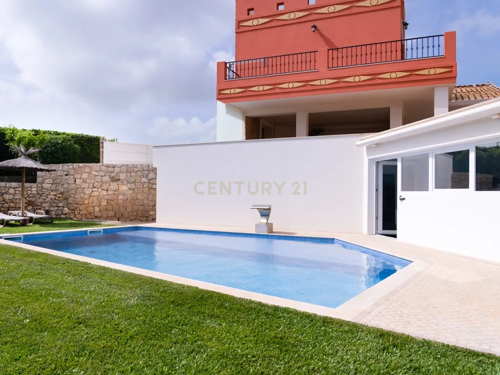 Propriedade com três habitações, piscina aquecida e sauna, num terreno de 10.000 m² - Image 107
