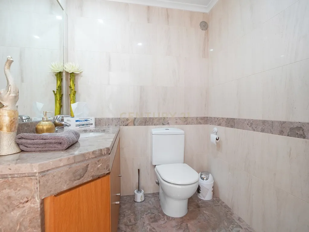 Apartamento T5 Duplex de Luxo para Arrendamento – Avenida do Brasil, Lisboa - Image 27