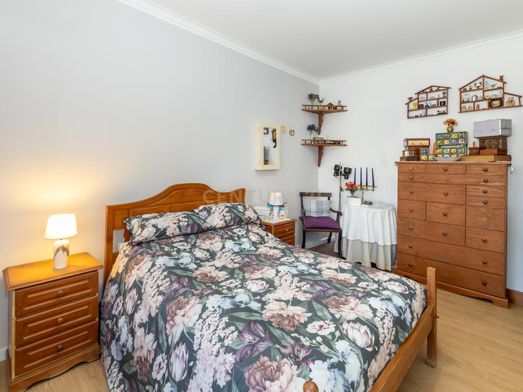 Moradia T5 no centro da Quinta do Conde – Espaço, Conforto e Localização Perfeita - Image 27