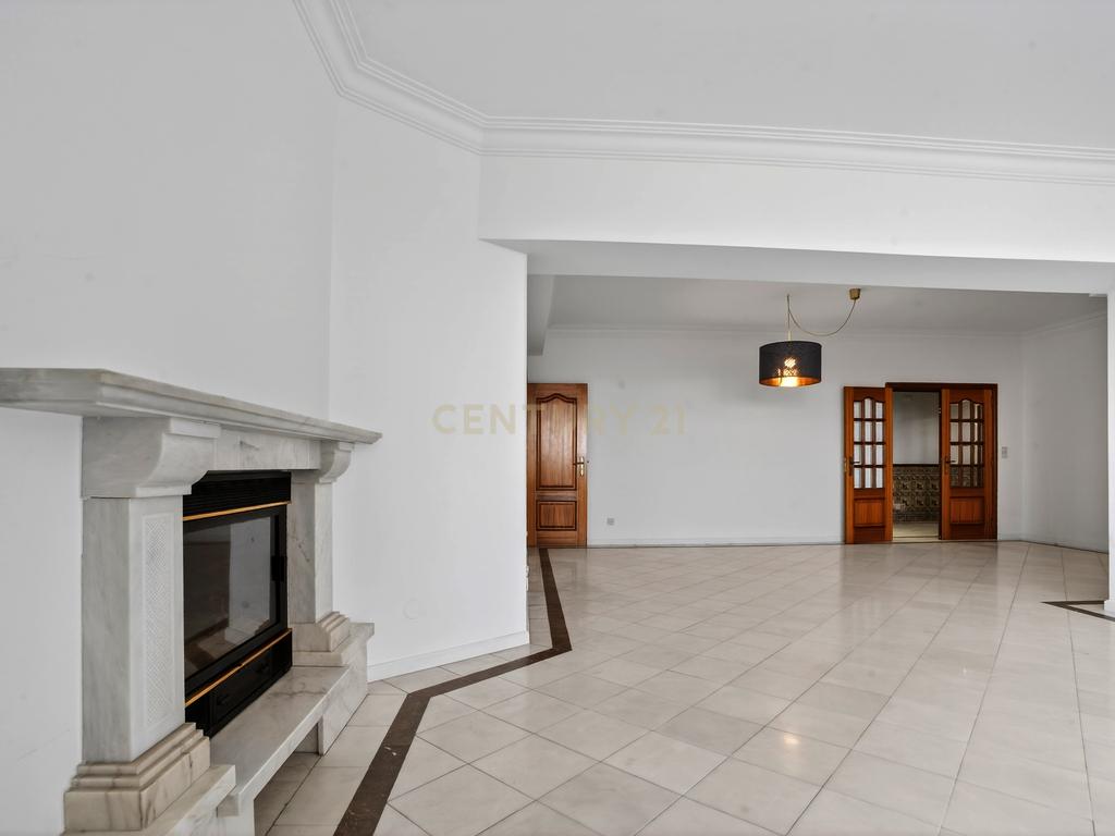Apartamento T3 em Areeiro, com 1 lugar de garagem, Lisboa. - Image 7