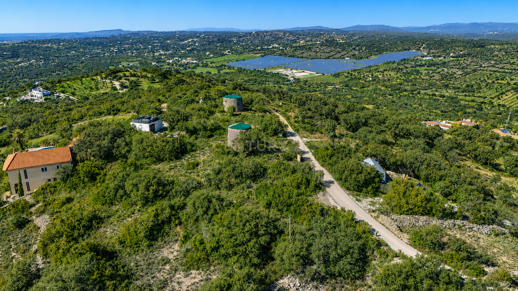 Fotografia 4 de Terrenos urbano com vista mar é projeto de construção localizado em Gorjões, Santa Bárbara de Nexe
