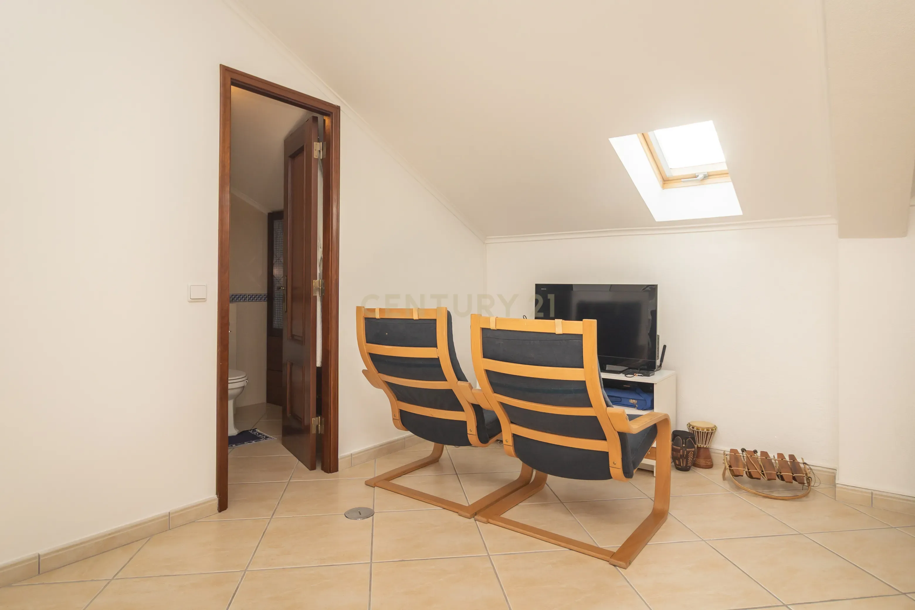 Moradia T4 em Palmela, com Piscina e Amplo Espaço Exterior - Image 55