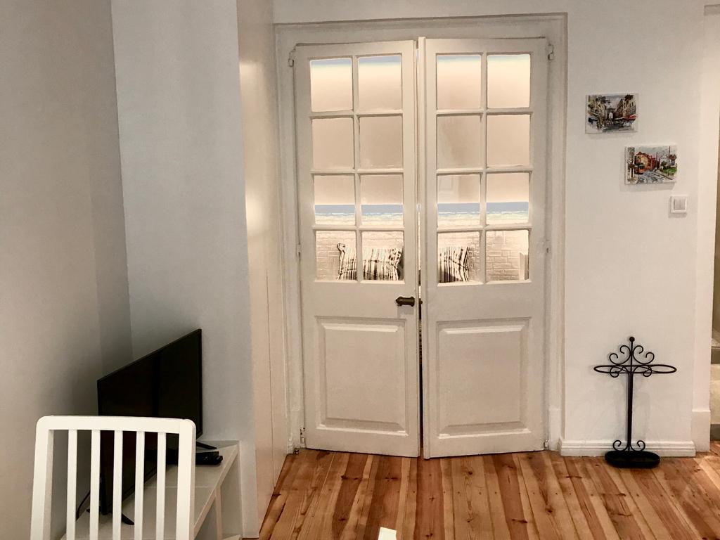 T1 remodelado com varanda no coração de Alfama - Image 10