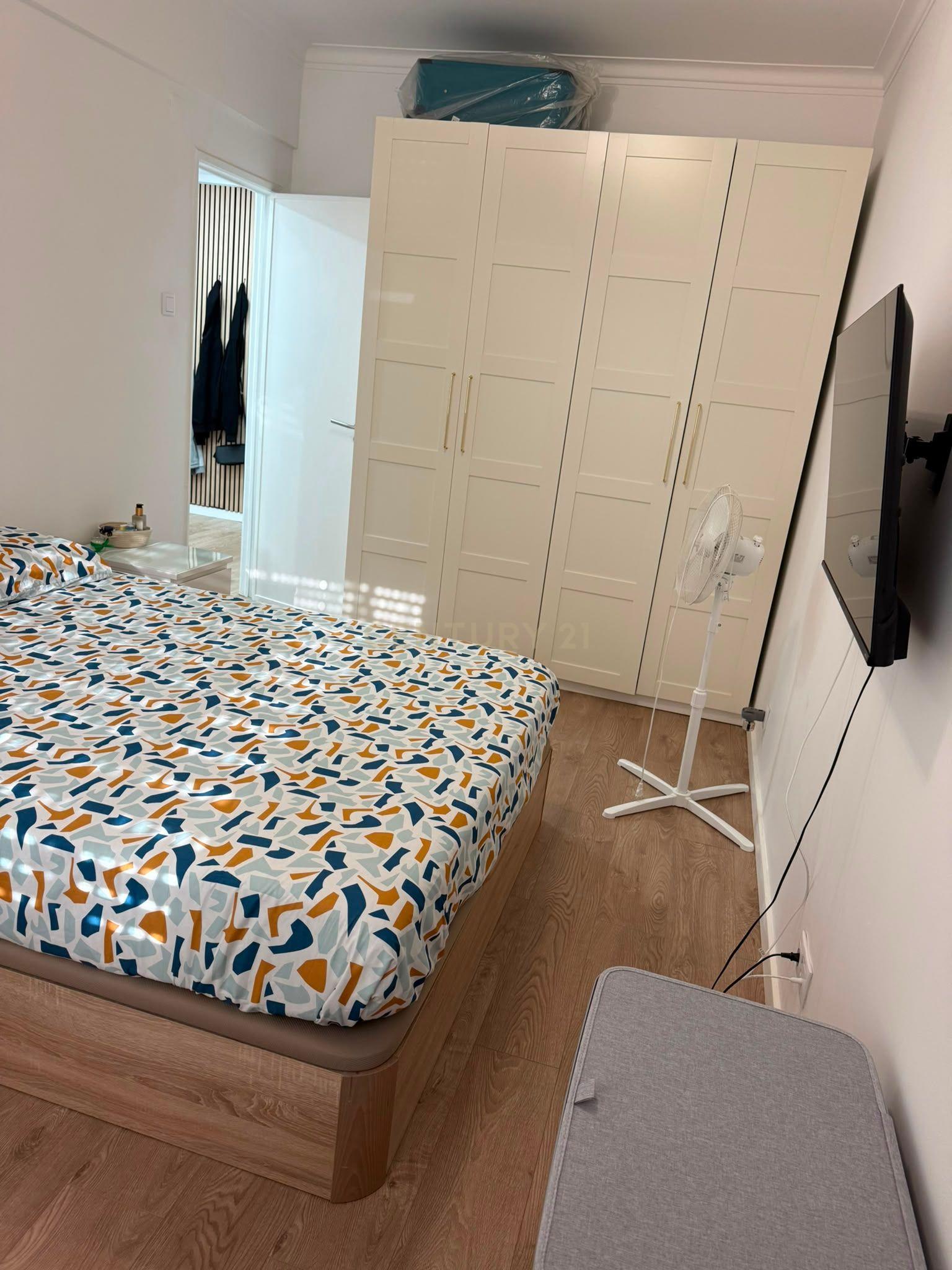 Fotografia 10 de Apartamento T2 Remodelado – Massamá | Chafariz