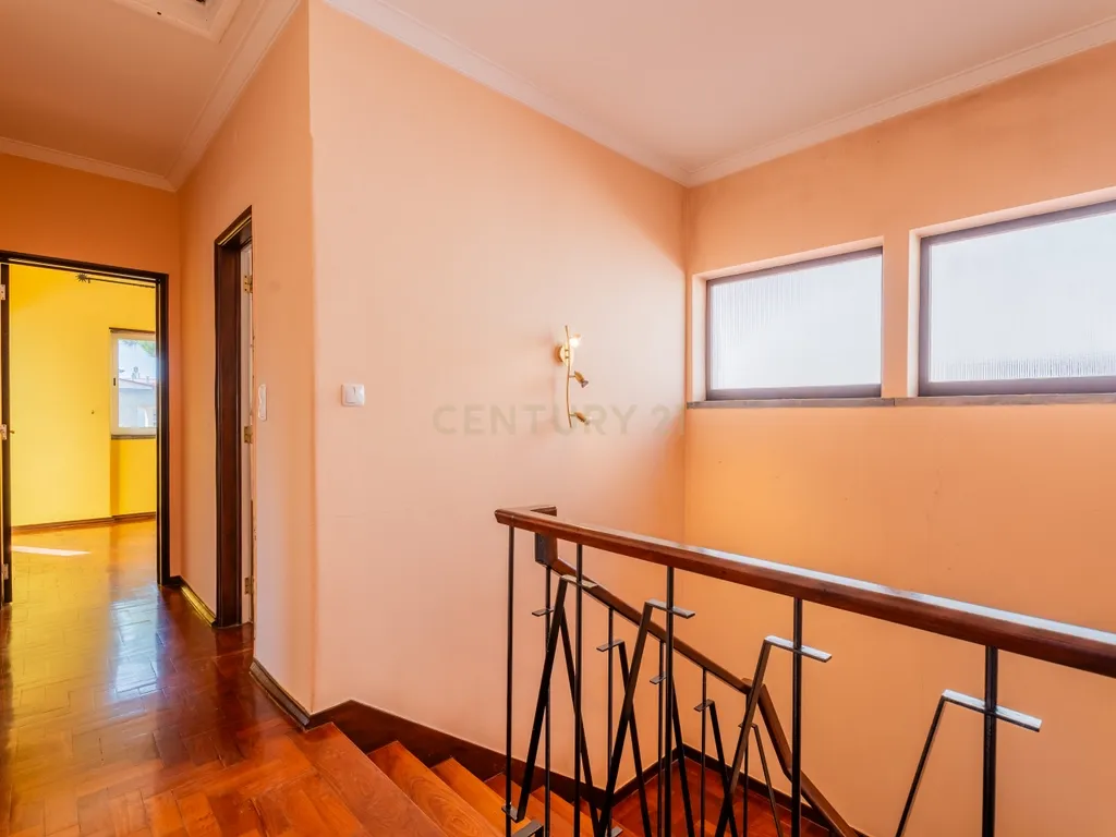 Moradia T4 com jardim no Bairro do Rosário, Cascais - Image 37