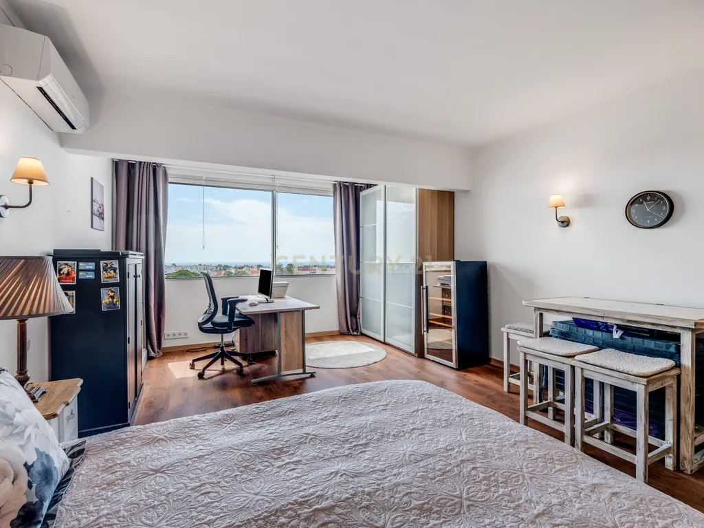 Apartamento com piscina, elevador e vista mar, no centro de Albufeira - Image 27