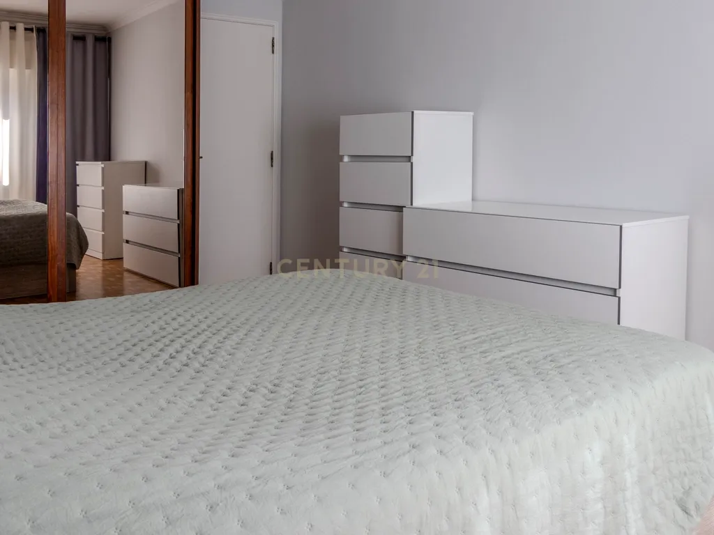 Apartamento T1 com Varanda em Agualva, Sintra - Image 6