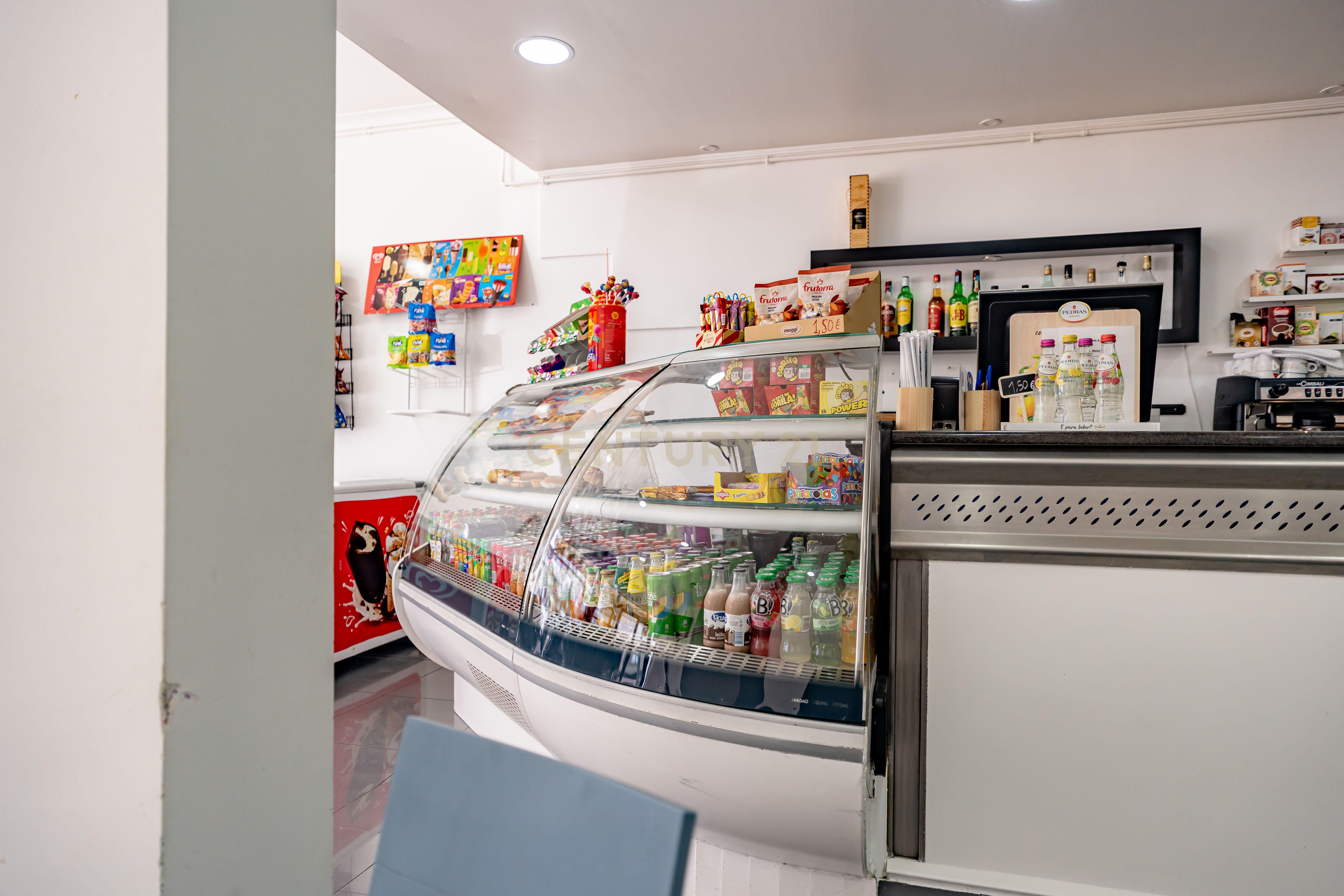 Fotografia 10 de Cafetaria & Gelataria à Venda na Praia da Vieira – Excelente Oportunidade de Negócio