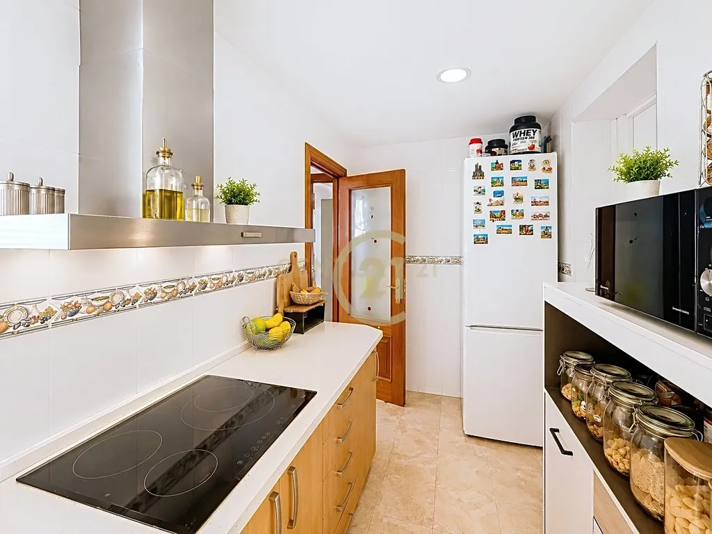 Cobertura de 5 Quartos com Terraço e Churrasqueira: Ideal para Família Numerosa ou Segregação em 2 Habitações! - Image 11