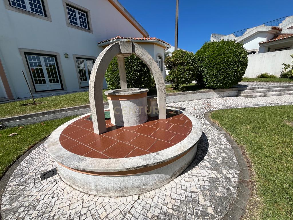 Moradia com 5 quartos em Vale Covo, Bombarral, com jardim, piscina, barbecue, adega e várias zonas de lazer - Image 13