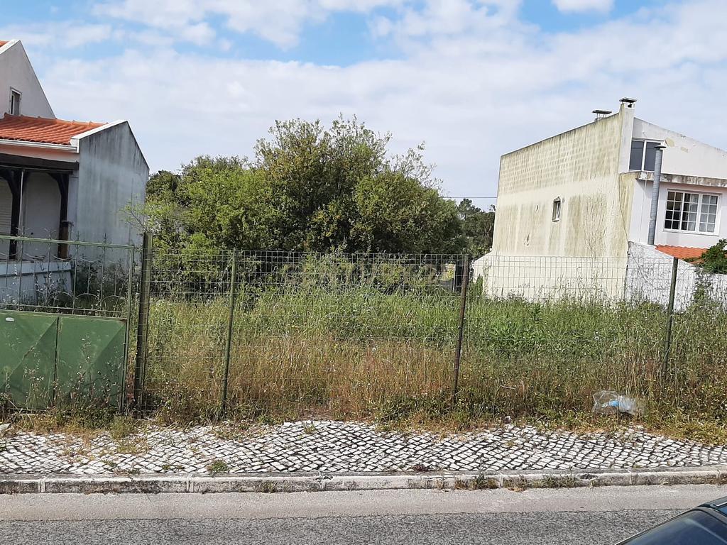 Terreno Urbano nas Quintinhas 600m2 duas frentes de estrada, ótima localização - Image 3