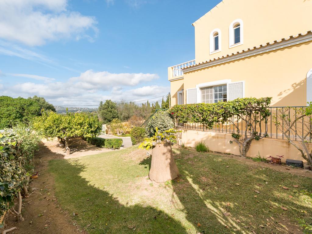 Moradia Isolada em Loulé, Algarve - Image 1